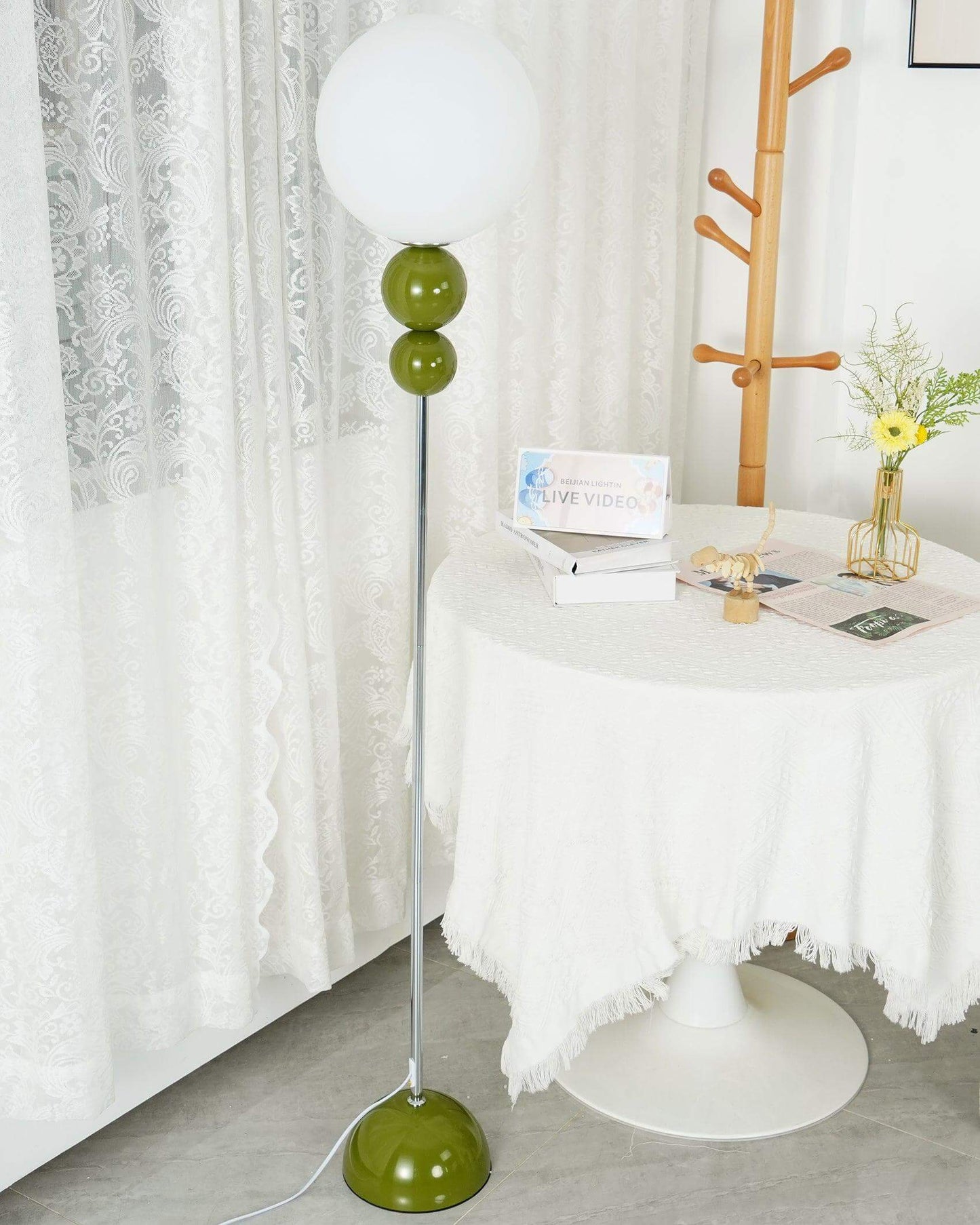 Modern Clavel Floor Lamp: Metal & Glass Design | E26/E27 Base | 5W LED