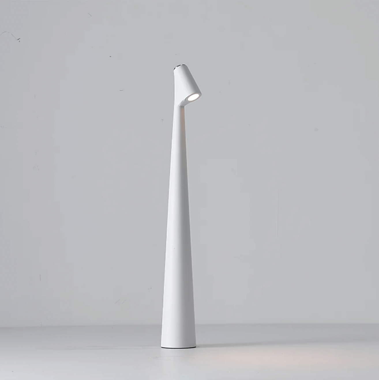 Nordic Minimalist LED Desk Lamp | Rechargeable | Dimmable | Touch Control | 35/45cm