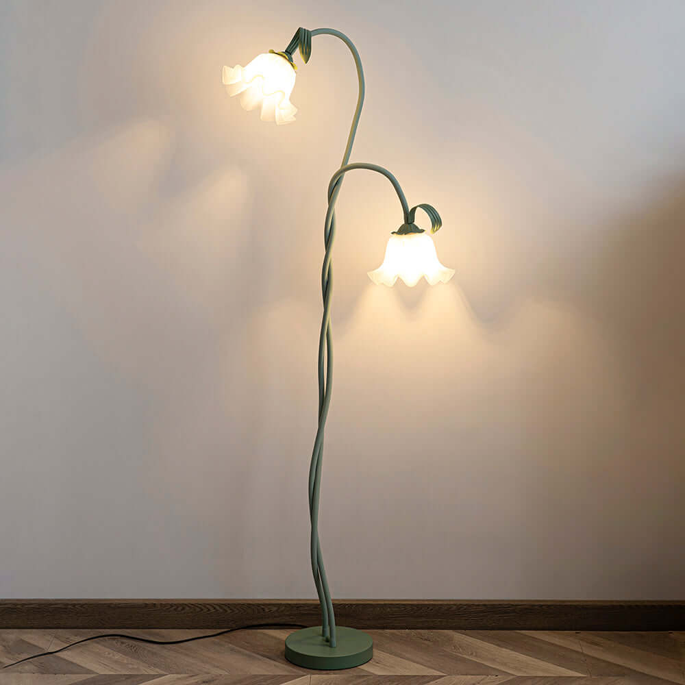 Calla Lily Flower Floor Lamp - Elegant Green Matte Finish with Delicate White Flowers