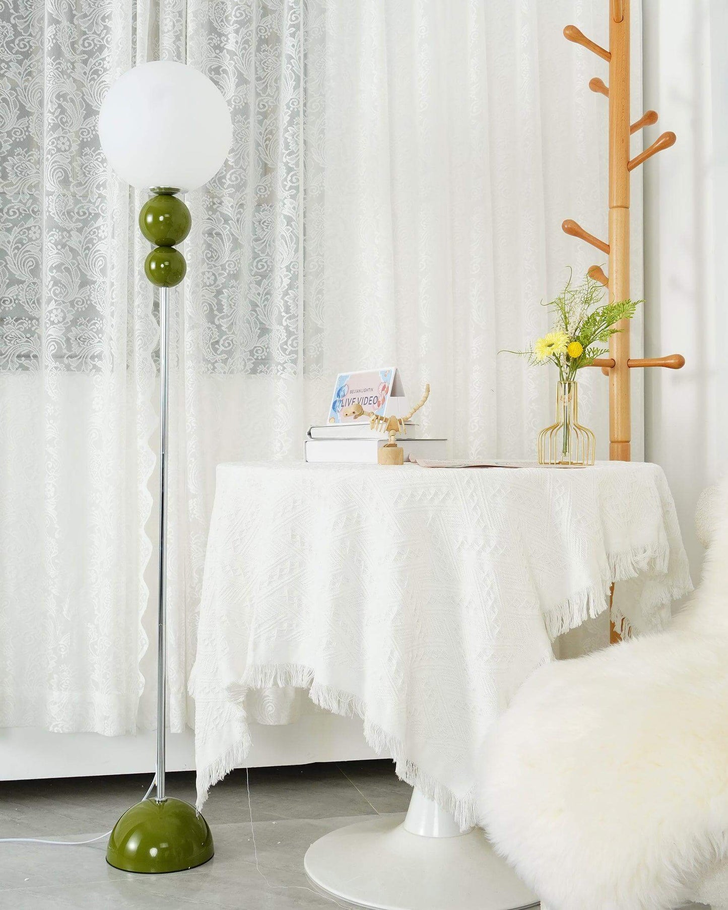 Modern Clavel Floor Lamp: Metal & Glass Design | E26/E27 Base | 5W LED