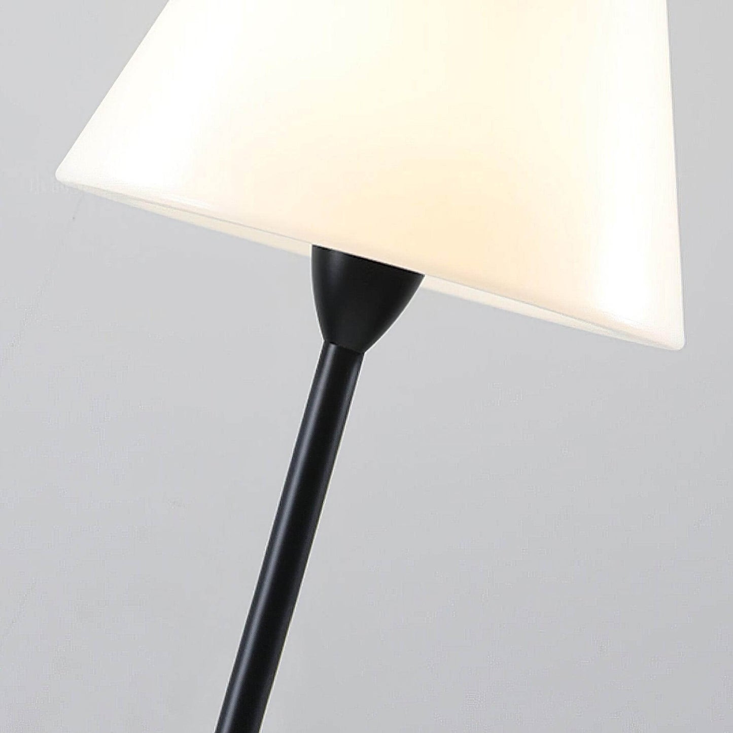 Modern Ward Floor Lamp - Metal & Acrylic - Black & White Options
