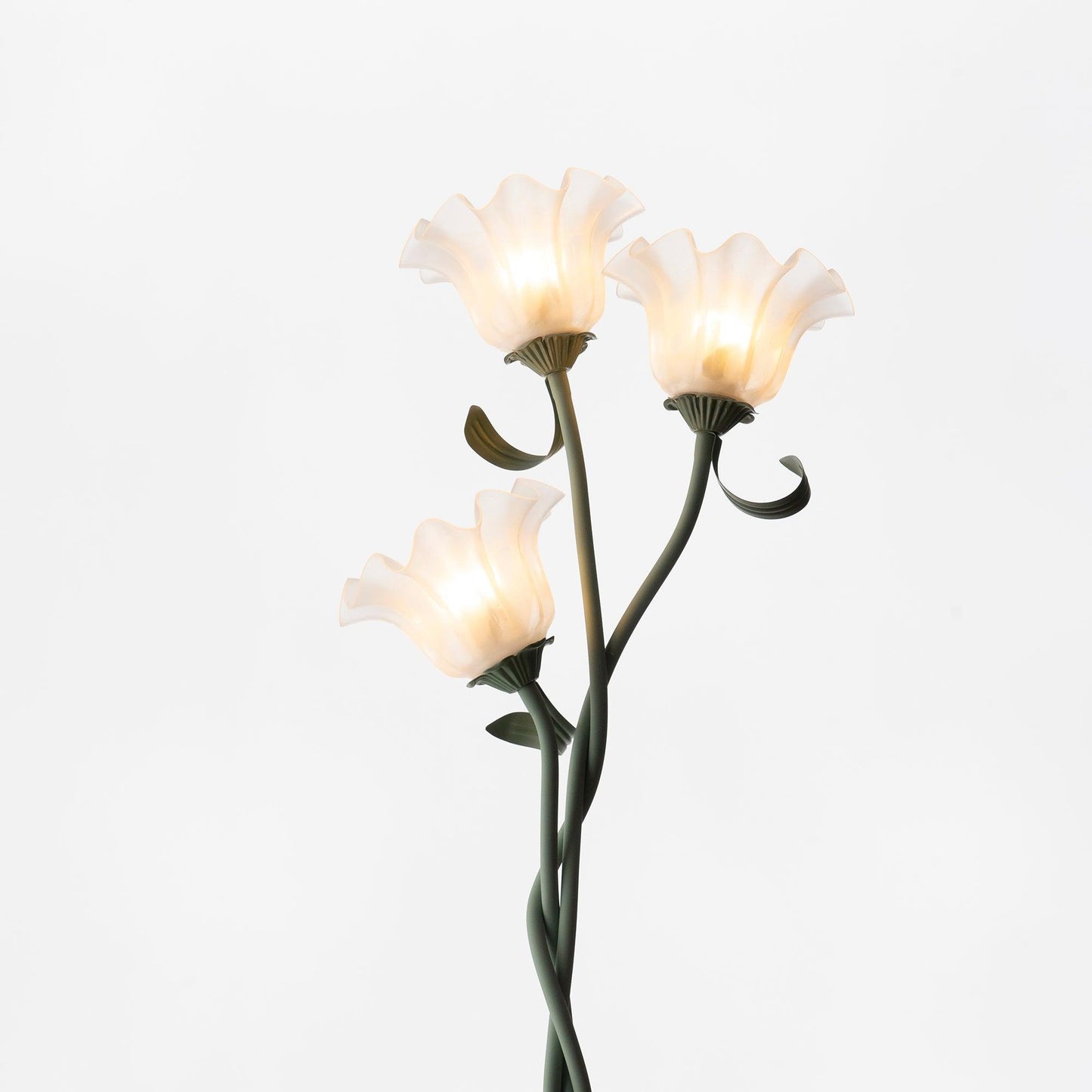 Calla Lily Flower Floor Lamp - Elegant Green Matte Finish with Delicate White Flowers