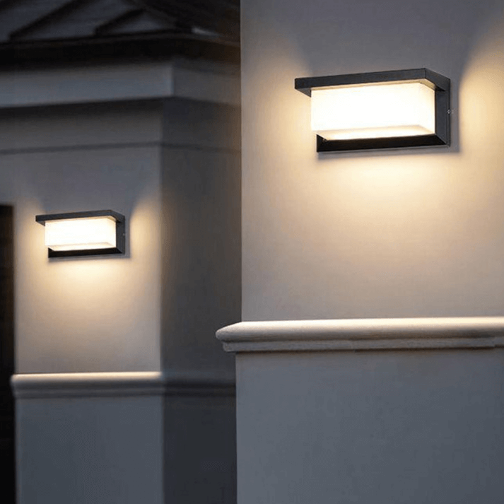 Modern Black & White Outdoor Wall Lamp - LED, Weatherproof, Stylish Garden Light