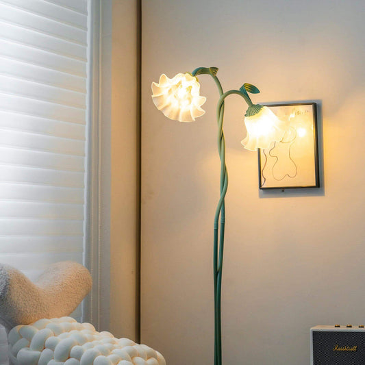 Calla Lily Flower Floor Lamp - Elegant Green & White Home Decor Lighting