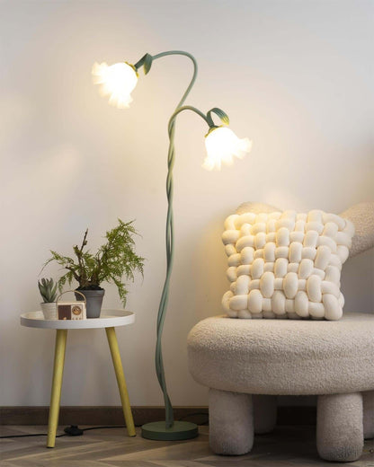 Calla Lily Flower Floor Lamp - Elegant Green Matte Finish with Delicate White Flowers